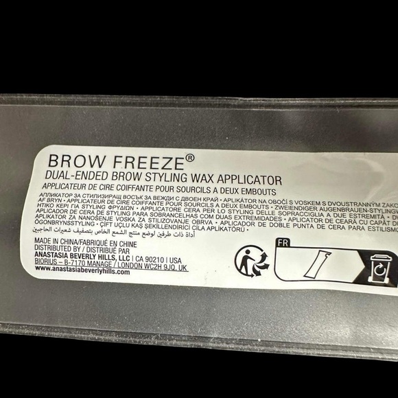 Anastasia Beverly Hills
Brow Freeze Applicator & Brow Freeze - Picture 6 of 6